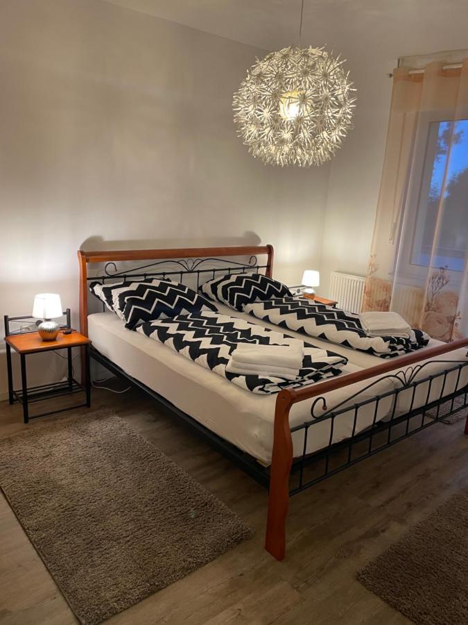 Ferienwohnung Julia フロートー エクステリア 写真